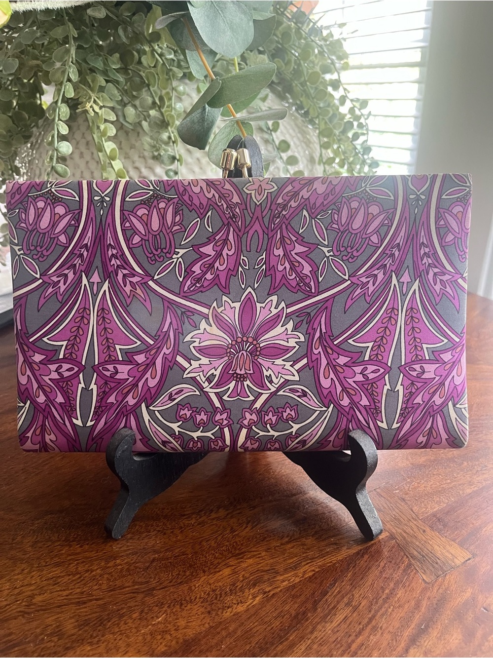 Vintage Banana Republic 100% Silk Floral Art Nouveau Clutch